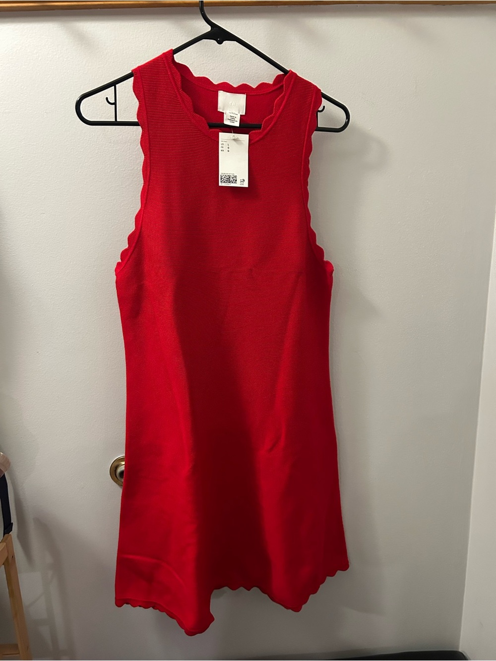 H&M Red Scallop Edge Knit Dress